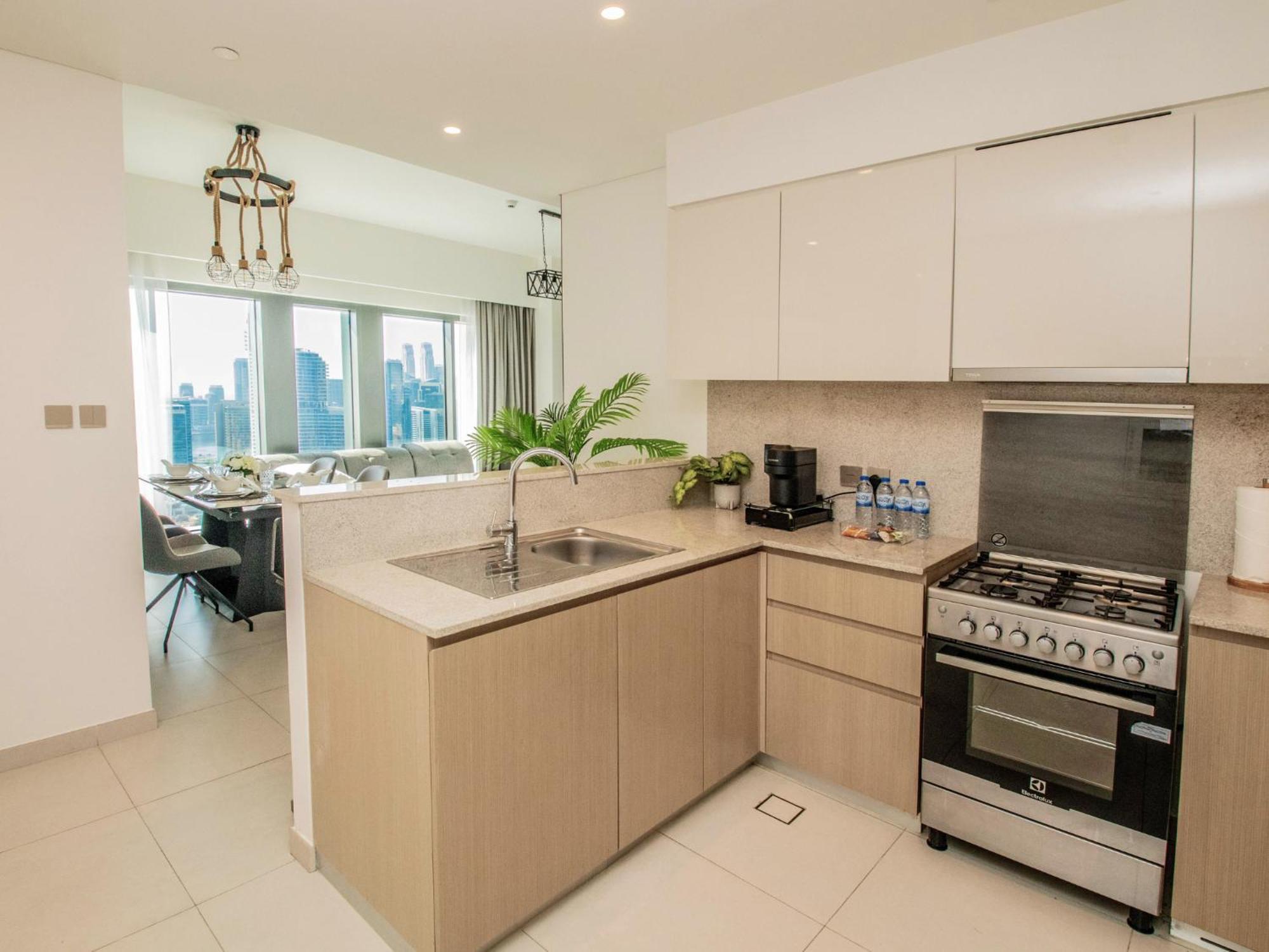 Burj Royale - New Luxe 2br With Full Burj Khalifa & Fountain Views, 2min To Mall Apartment