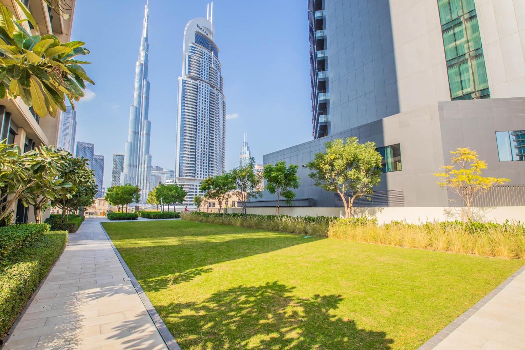 Burj Royale - New Luxe 2br With Full Burj Khalifa & Fountain Views, 2min To Mall Dubai