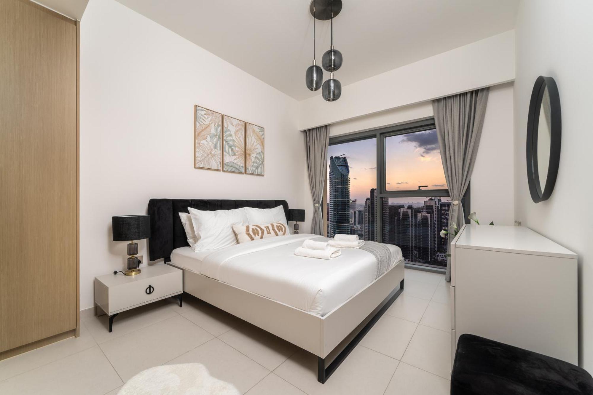 Burj Royale - New Luxe 2br With Full Burj Khalifa & Fountain Views, 2min To Mall