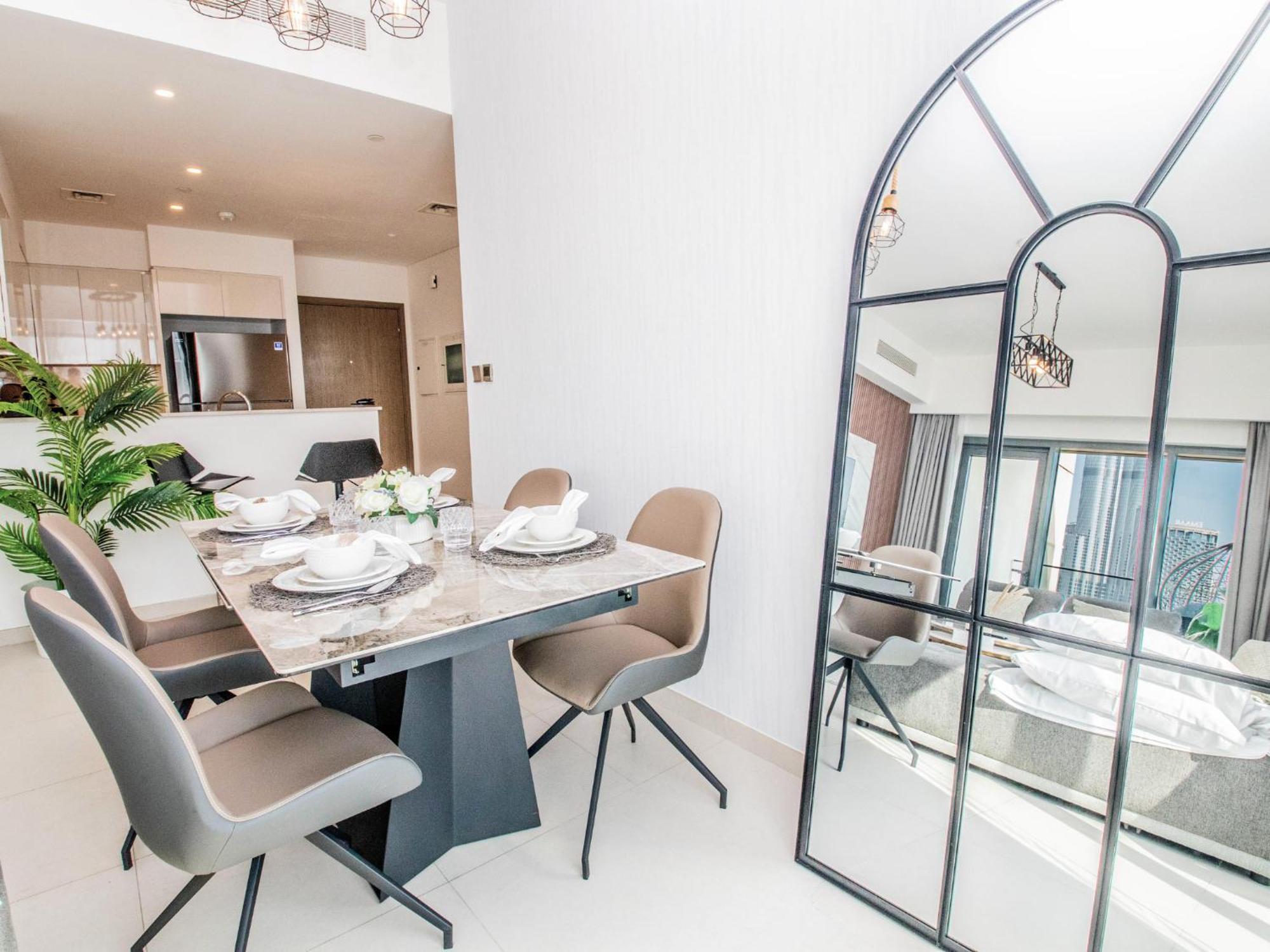 Burj Royale - New Luxe 2br With Full Burj Khalifa & Fountain Views, 2min To Mall Apartment Dubai