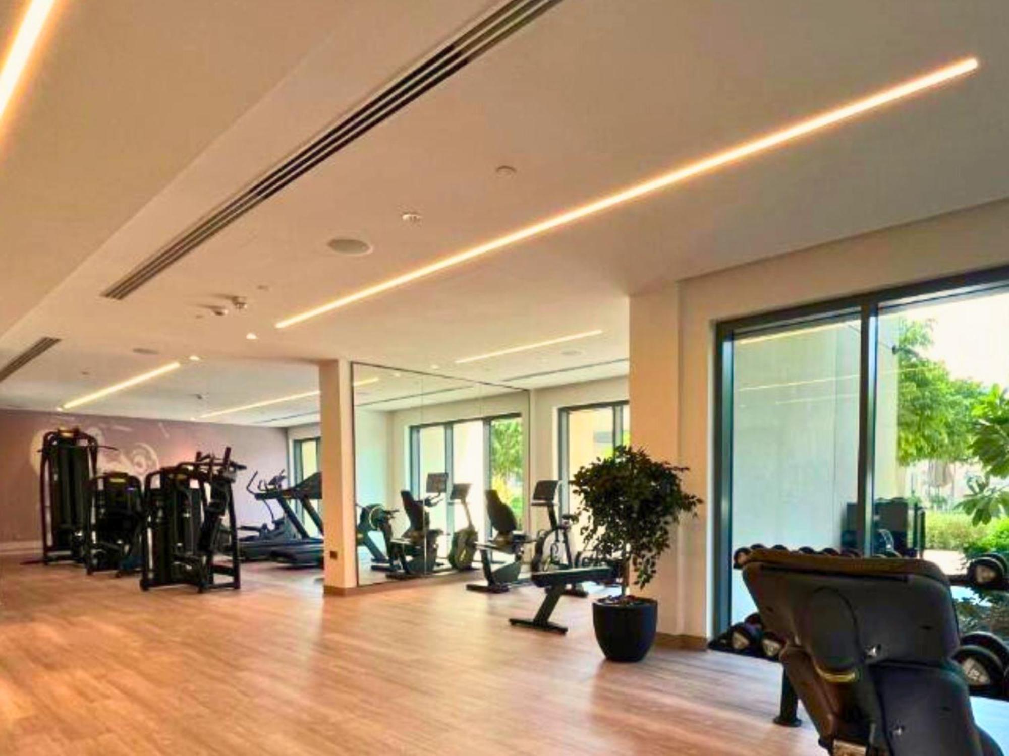 Burj Royale - New Luxe 2br With Full Burj Khalifa & Fountain Views, 2min To Mall Apartment *
