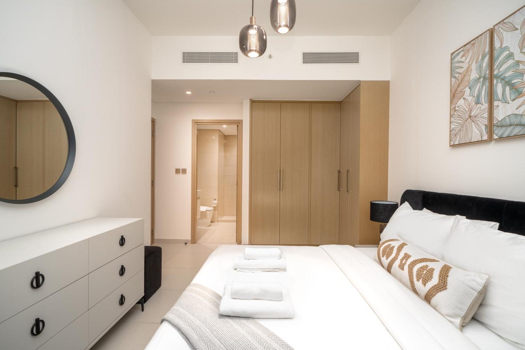 Burj Royale - New Luxe 2br With Full Burj Khalifa & Fountain Views, 2min To Mall *